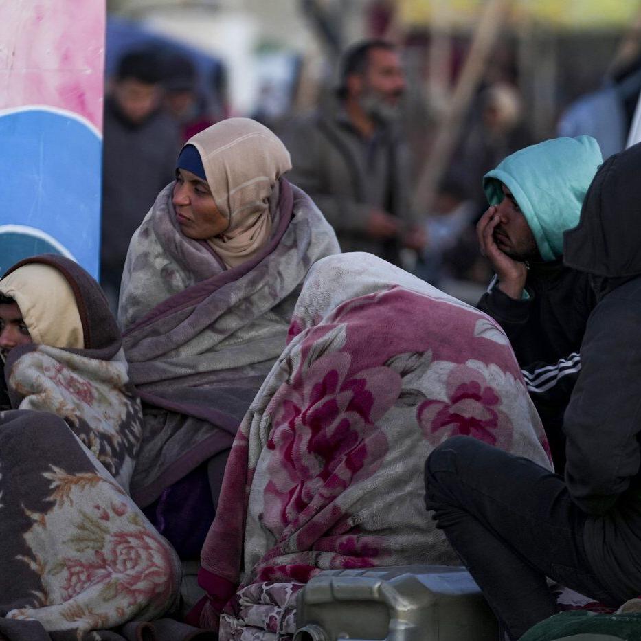 Middle East latest: Israel lets displaced Palestinians return to northern Gaza